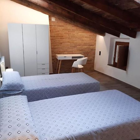 Niu De Queralt Apartment Vic Luaran gambar