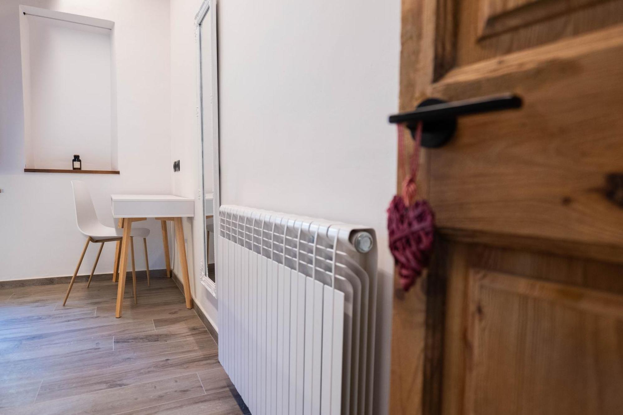 Niu De Queralt Apartment Vic Luaran gambar