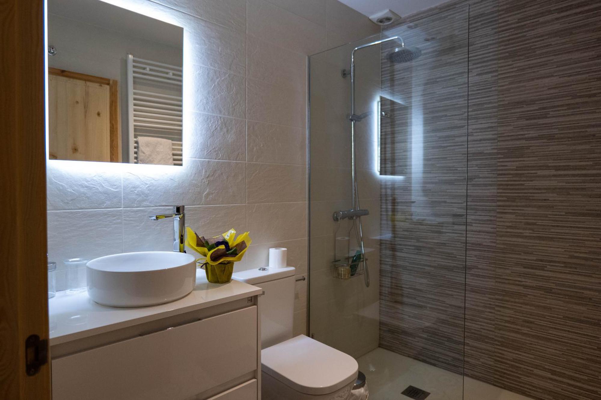 Niu De Queralt Apartment Vic Luaran gambar